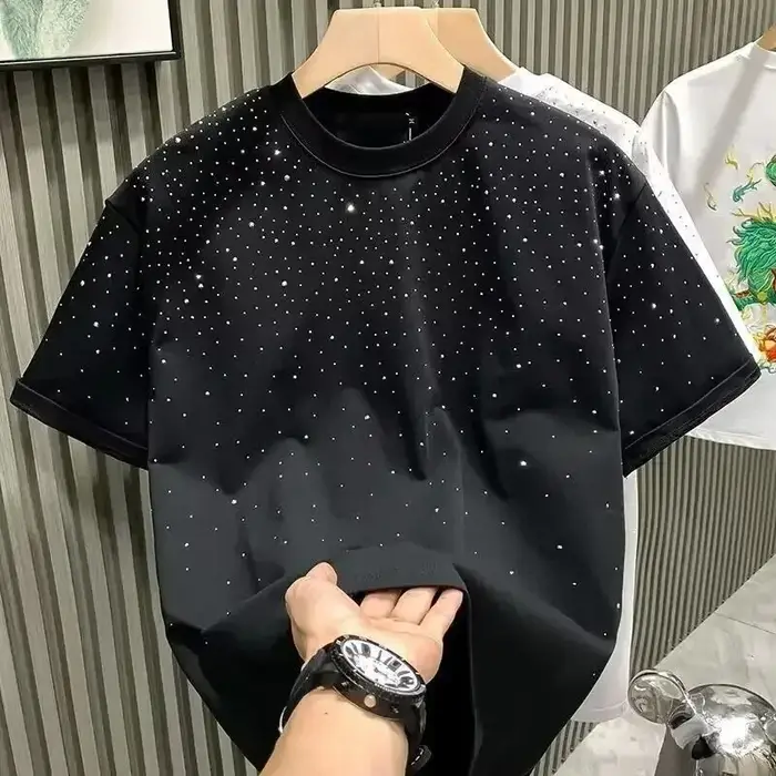 Été hommes vêtements été strass Rivet T-shirt col rond T-shirt style décontracté Version coréenne ho