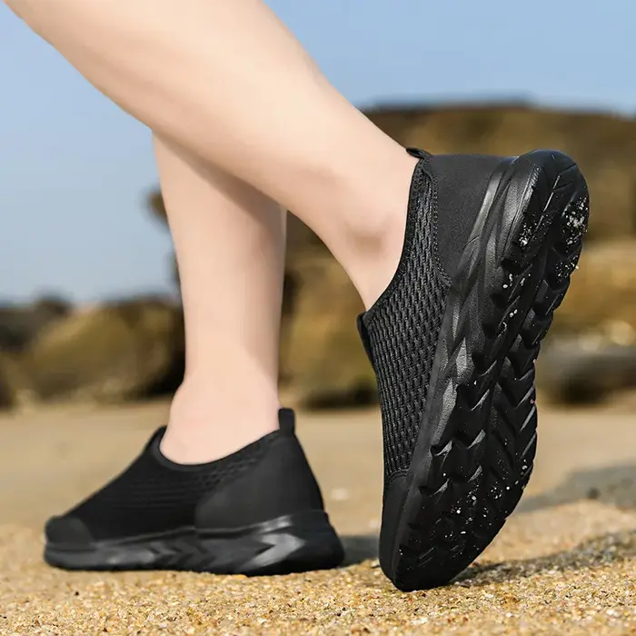 Chaussures de course respirantes pour hommes en maille légère grandes tailles pour course et activités quotidiennes étés sportifs