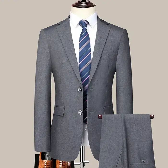 Nouveau style tendance pour homme : Costume de cérémonie et décontracté, couleur unie, coupe ajustée