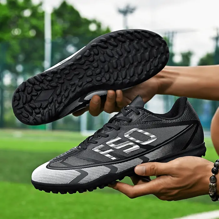 Chaussures de football basses populaires, clous cassés, styles unisexes TF et pointes FG, 2 couleurs