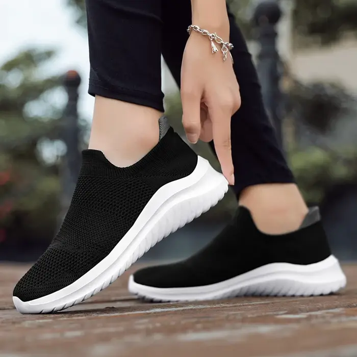Hommes chaussures baskets respirant maille sans lacet chaussures de course en plein air antidérapant