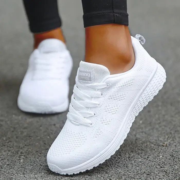 Baskets femme 2025 nouvelle mode baskets respirantes baskets confortables maille tissu à lacets chau