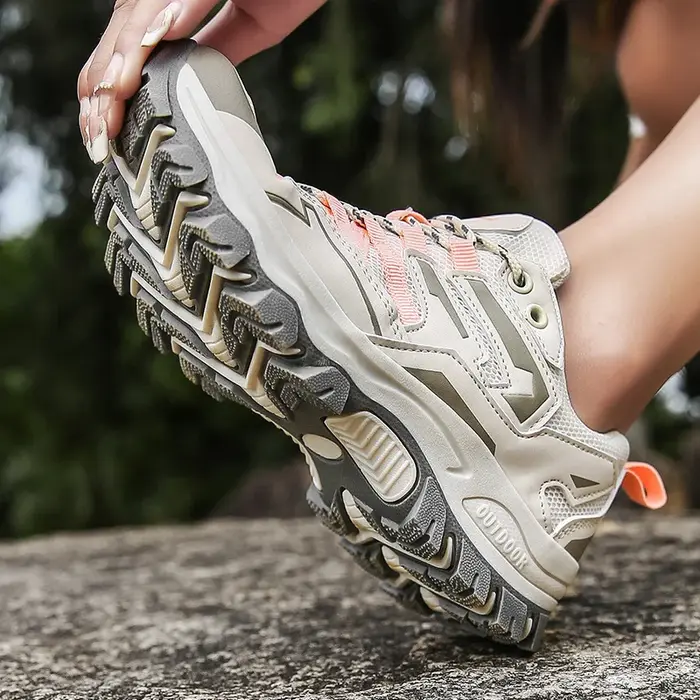 Chaussures de randonnée 2025 respirantes baskets mode pour trekking travail en plein air unisexe design moderne confortables légères robustes