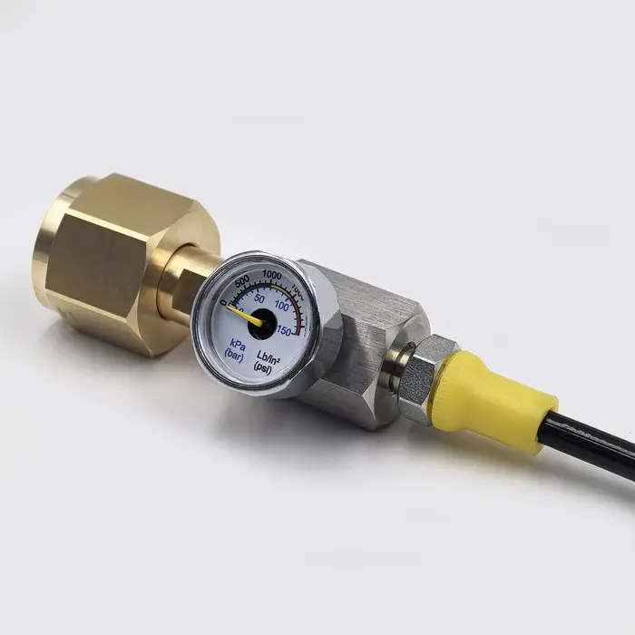 Adaptateur de Station de recharge de CO2, cylindre bleu d'eau gazeuse, avec adaptateur marche/arrêt 