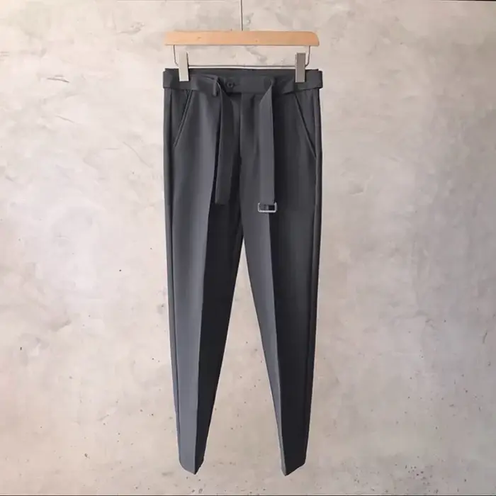 Pantalon de bureau drapé pour hommes blanc fluide élégant formel pour costumes de travail et événements professionnels été 2025