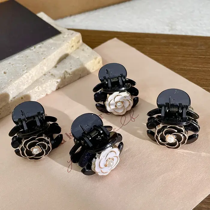 Mini griffes de cheveux à fleurs noires, pince à cheveux camélia de tempérament élégant, pince latér