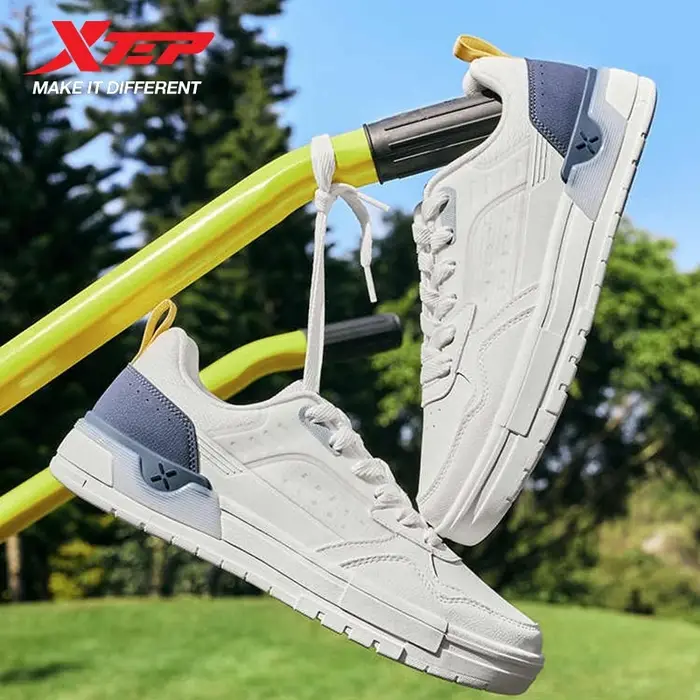 Xtep-Chaussures de Skateboard Basses pour Homme, Baskets Respirantes et Légères, à la Mode, Assortie
