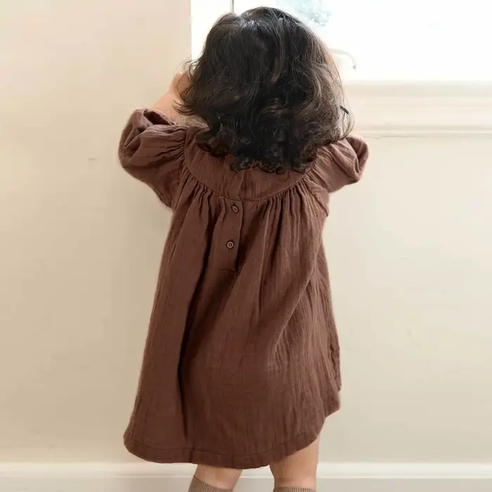 Robe plissée en mousseline de coton à col rond pour filles, nouvelle collection automne 2026, style 