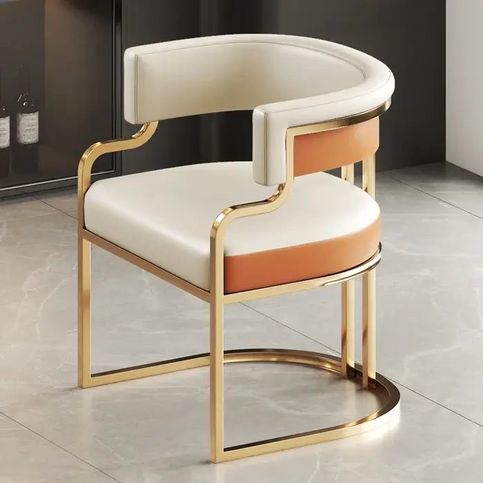 Chaises de salle à manger design beige avec pieds dorés, chaises de canapé tendance, chaises de luxe