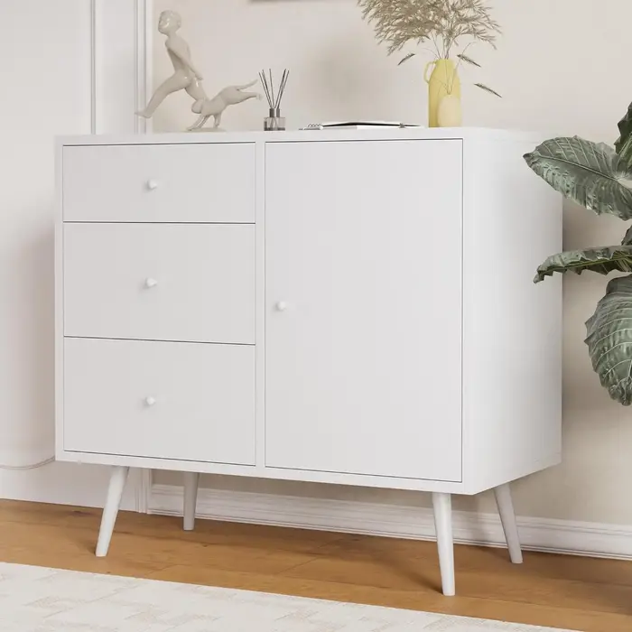 Armoire de planche avec porte et égouts à proximité de stockage