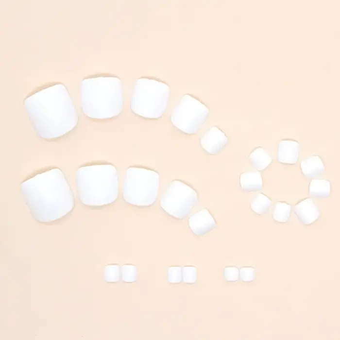 120 pièces améliorent instantané votre look avec un ensemble de faux ongles courts carrés blancs à c