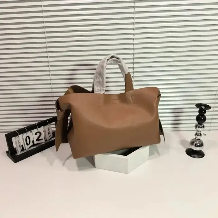 Sac à main tendance en cuir véritable, sac bandoulière, sac seau portable pour trajets quotidiens / 