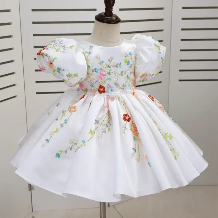 Robe de princesse blanche faite main avec appliques pour enfants, tenue de cérémonie pour filles, id