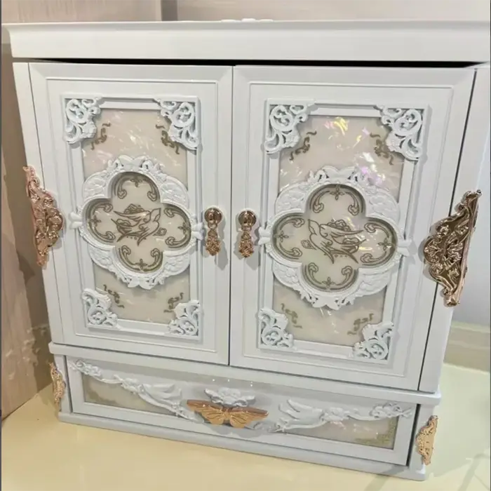 Fleur connaît papillon nuage boîte fraise cupidon bureau bijoux boîte vide vitrine ne comprend pas c
