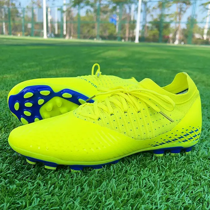 Crampons de Football pour hommes, chaussures de Football pour jeunes, baskets d'entraînement de Foot