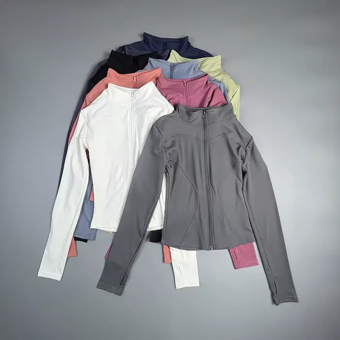 2025 nouveau manteau de Yoga veste de sport courte vêtements de Fitness pour femmes minceur corps sc