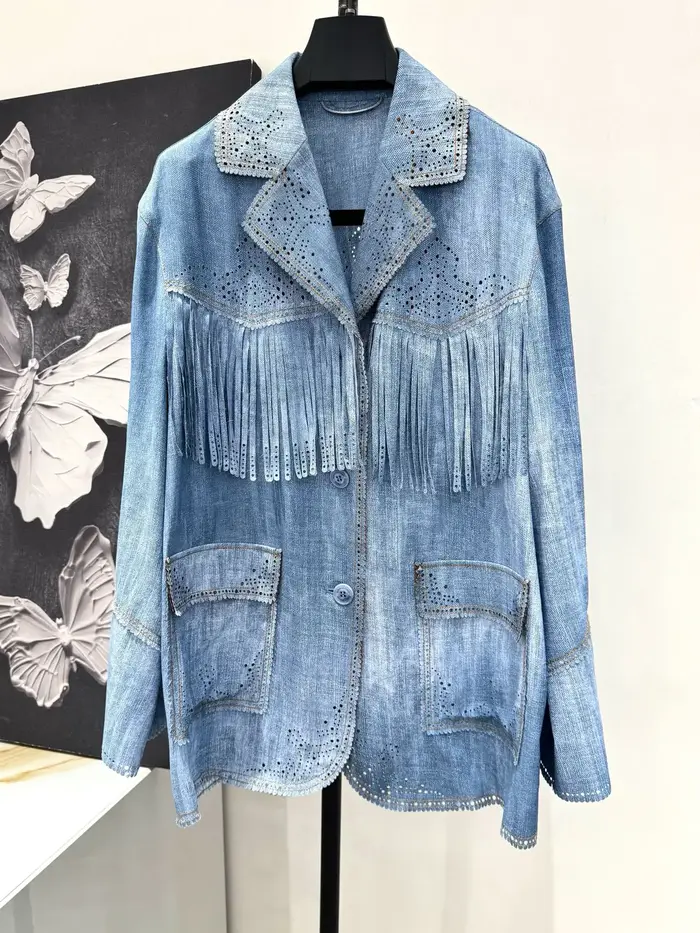 8.24 KlasonBell 2026 Nouveau Manteau Rétro en Jean à la Mode, Blazer Ample à Revers et Pompons de Ma