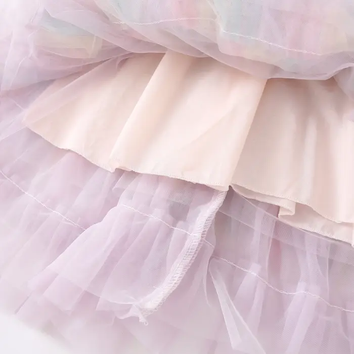 Une robe de sirène douce et adorable pour filles en violet clair