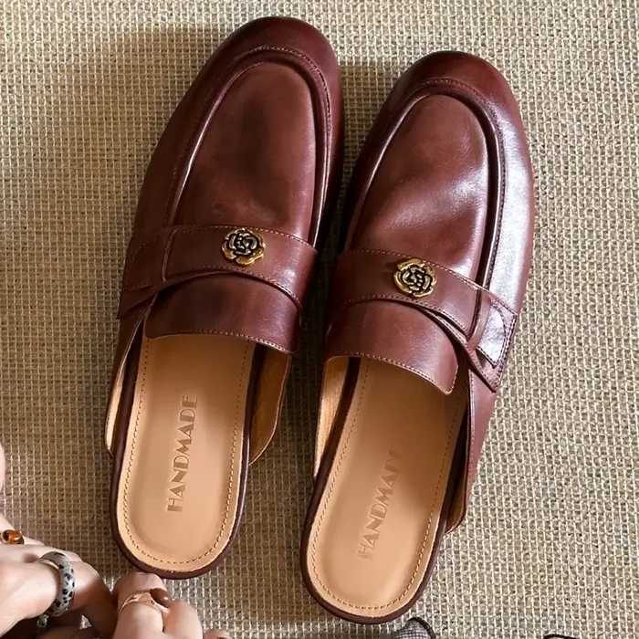 Sandales plates à enfiler en cuir de vache pour femmes, diapositives d'été de haute qualité, douces 