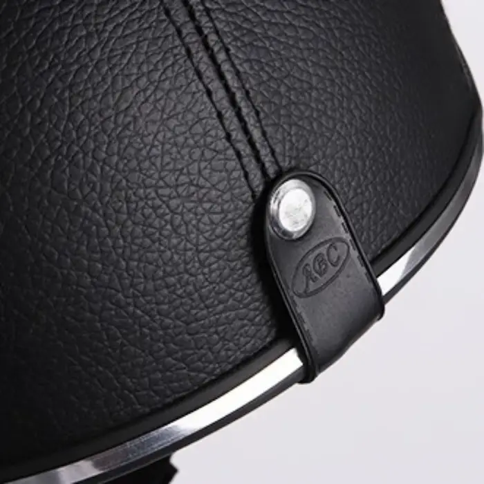 Casque de vélo et de moto en cuir de haute qualité style casquette de baseball anti-uv pour randonnées et courses cyclistes occasions spéciales