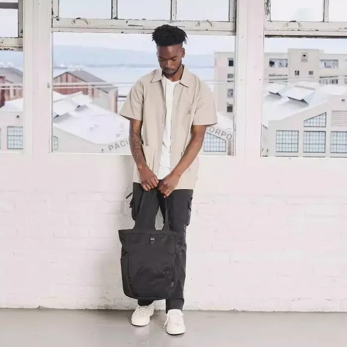 Go Tote 2 est simple, léger et facile à transporter. Sac fourre-tout de grande capacité, sac de rang