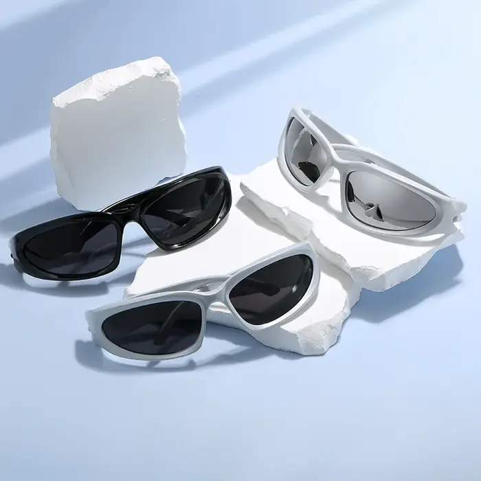 Nouveauté lunettes de soleil populaires pour femmes lunettes de soleil Punk lunettes de soleil ovale