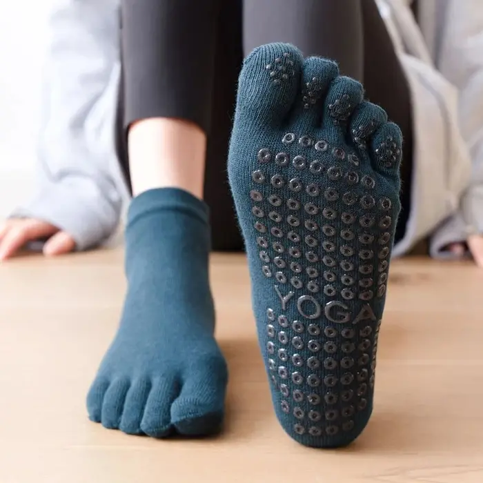 Cinq chaussettes respirantes coordonnantes en silicone pour femmes, chaussettes de yoga, chaussettes