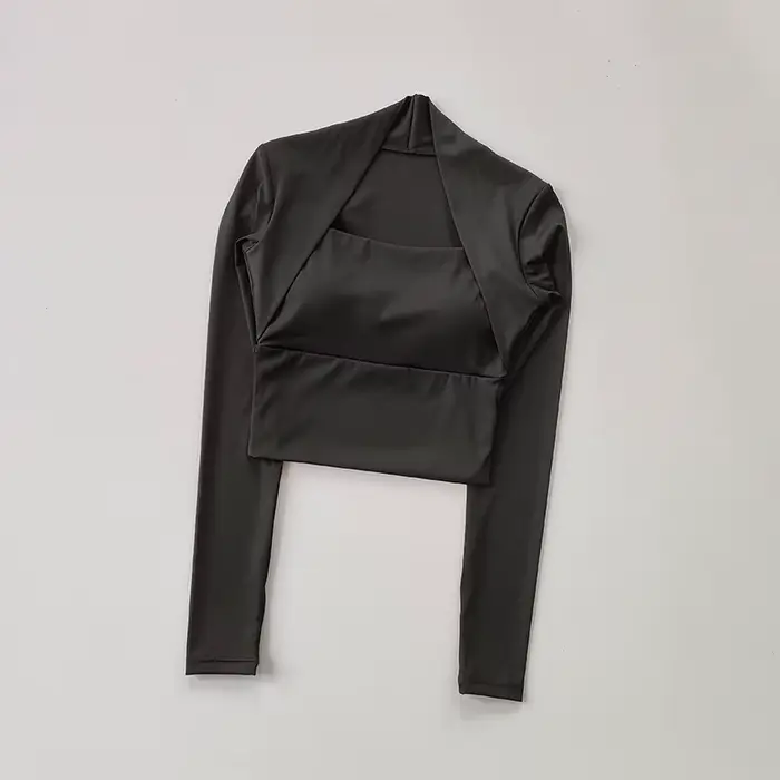 Haut de sport avec coussin de poitrine pour femmes - Élégance et soutien pour yoga et danse